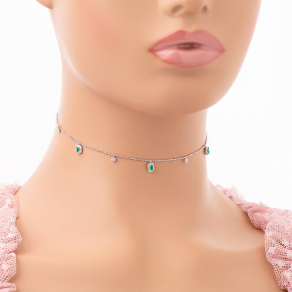 Silvery plated choker with zircon and emerald stones