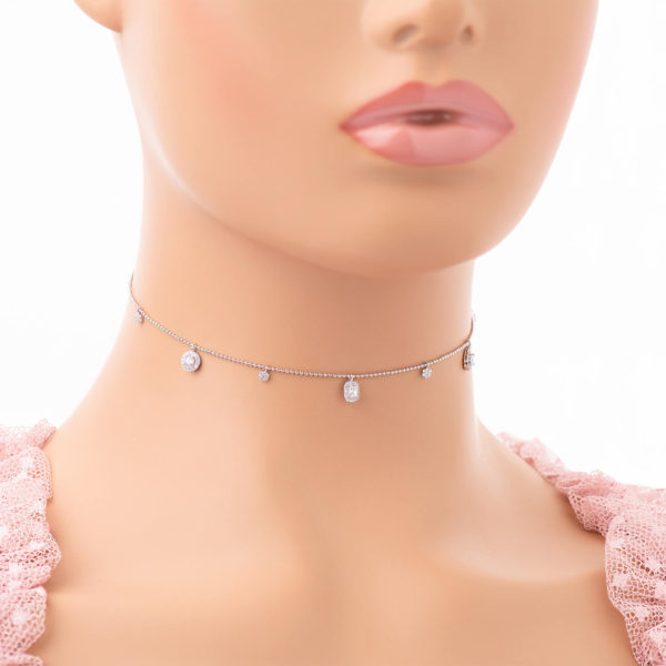 Silvery plated choker inlaid with zircon