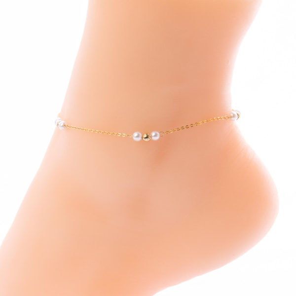 Golden anklet inlaid with pearls